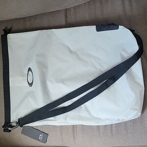 Oakley Dry Bag NWT grey with black strap